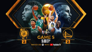 NBA總決賽第五場對決：波士頓塞爾特人對金州勇士，比分2-2。