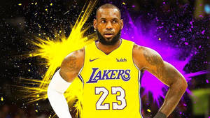 LeBron James 身穿湖人隊球衣，搭配爆炸性黃色和紫色背景。