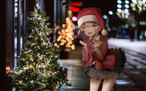 戴著聖誕老人帽的動漫女孩在夜晚的雪地城市街道上，站在亮燈的聖誕樹旁。 — 聖誕樹 壁紙