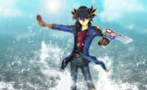 動漫男孩，身穿藍色外套，站在海浪中，手持決鬥盤。 — 幽遊白書 GIF 壁紙