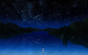 一個人凝視著流星，越過被森林環繞的星空湖面。