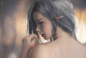 銀色頭髮的動漫精靈女孩在柔和光線中向下看