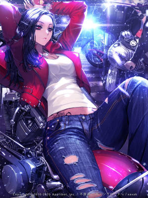 動漫女孩身穿紅色外套和破洞牛仔褲，在霓虹燈下靠在一輛摩托車上。