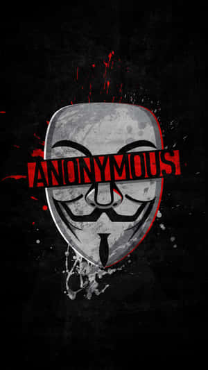 灰色蓋伊·福克斯面具，帶有紅色飛濺，眼睛位置有anonymous字樣。