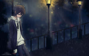 動畫男孩穿著連帽衫，在夜晚的雨橋上獨自站在發光的路燈下。 — 動畫 壁紙