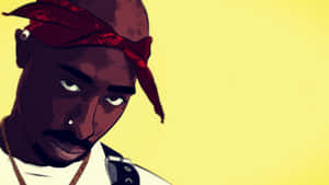 Tupac Shakur 戴著紅色頭巾和白色襯衫，背景為黃色。