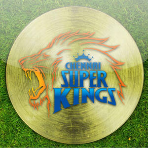 草地上的 Chennai Super Kings 板球隊標誌