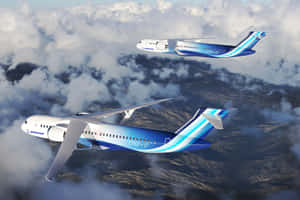 兩架波音787夢想客機在山脈上空雲層上方飛行。