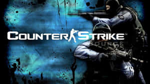 兩名身穿戰術裝備的武裝士兵瞄準帶有Counter Strike標誌的武器。