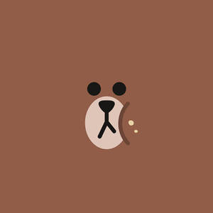 一個簡約的卡通熊臉，圓眼睛和彎曲的耳朵，背景為棕色。