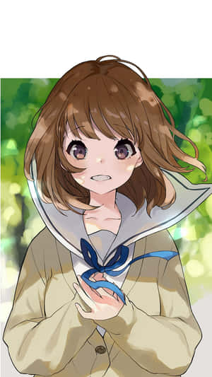 動漫女孩穿著水手服，棕色頭髮和紫色眼睛，站在綠色樹葉中。