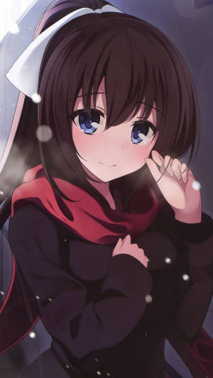 穿著冬季外套和紅色圍巾的動漫女孩，在雪花飄落時微笑。 — 可愛動漫女仔 壁紙