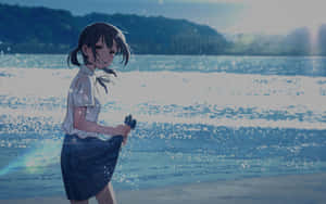 穿著校服的動漫女孩在海灘上微笑，海浪在她腳邊濺起水花。