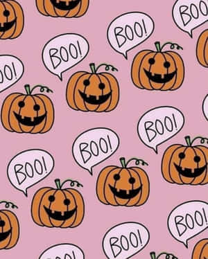 粉紅色牆紙，有微笑的南瓜在對話氣泡中喊「BOO!」。