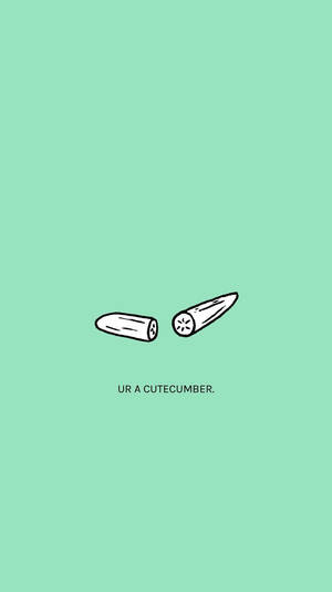 兩個卡通青瓜半邊，帶有星形種子，背景薄荷綠色，文字寫著 'UR A CUTECUMBER'。 — 淺綠色美學動態圖 壁紙