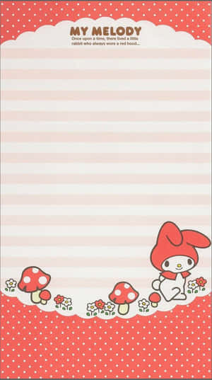 My Melody 紅色帽兔仔坐喺條紋紙上，有蘑菇同花。