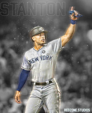 棒球手 Stanton 在雨中穿著紐約洋基隊球衣慶祝勝利。 — 棒球 壁紙