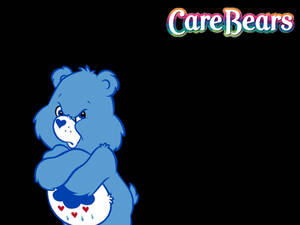 藍色 Care Bear 交叉雙臂面露不悅，黑色背景有標誌
