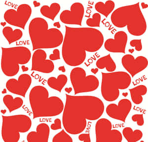 白色背景上帶有love字樣的紅色心形。 — 美學心形 壁紙