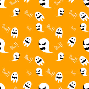 橙色牆紙，帶有重複的白色卡通鬼魂和「Boo!」文字。 — 幽靈 壁紙