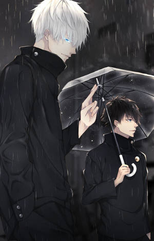 兩個穿著黑色外套的動漫男孩在大雨中共享一把傘，一個白髮藍眼發光。