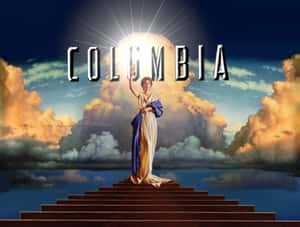 陽光下階梯上的女神，雲朵背景襯托「COLUMBIA」標誌