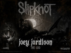 Slipknot 樂隊成員 Joey Jordison 帶有骷髏頭和舞台裝備，採用黑暗粗糙的設計。