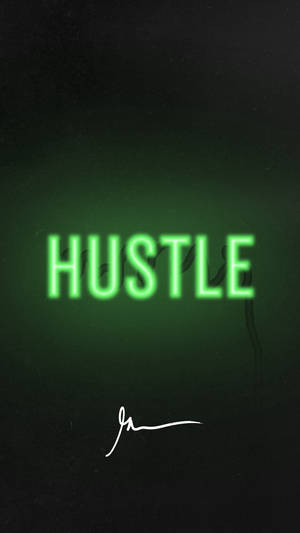 深色背景上的霓虹綠色 'HUSTLE' 文字及白色簽名。