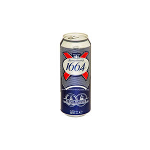 一個帶有藍色、紅色和銀色設計的Kronenbourg 1664啤酒罐。
