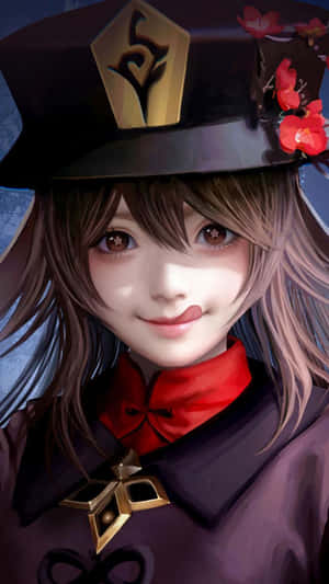 動漫女孩戴黑色帽子，有紅花和金色徽章，溫暖地微笑。