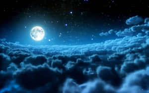 滿月在繁星點點的夜空下照耀著廣闊的雲海。