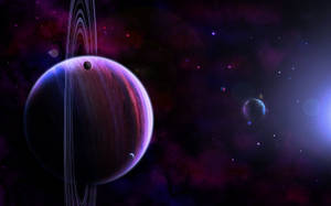 一顆充滿活力的環狀行星，在色彩繽紛的星雲充滿的太空場景中帶有衛星。