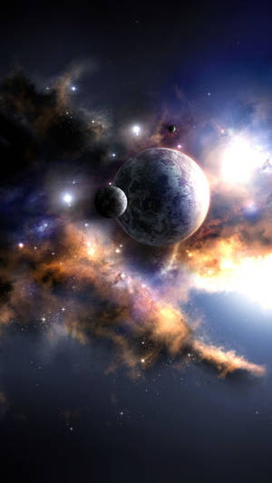 一顆行星和衛星漂浮在充滿星星的彩色星雲中。