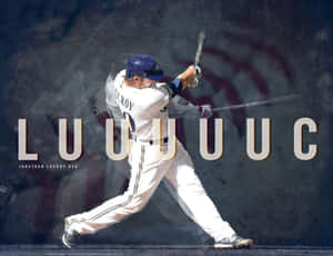 身穿白色球衣的棒球選手 Jonathan Lucroy 揮棒中，背景動態模糊。