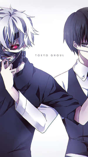 兩個來自《東京喰種》的動漫角色，戴著面具和穿著深色衣服。