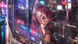 紅髮動漫女孩透過雨痕斑斑的窗戶，看著夜晚發光的霓虹城市。