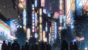 剪影般的人們在夜晚走過被鮮豔霓虹招牌照亮的積雪東京街道。 — 夜景城市 壁紙