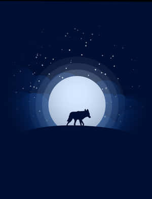 一隻狼在夜間滿月下的山丘上行走，上方有星星。