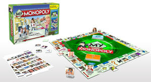 個人化的Monopoly棋盤遊戲，卡片和棋子印有家庭照片。