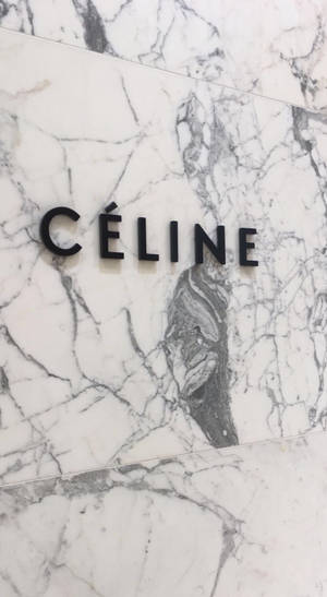Celine品牌標誌在大理石牆上