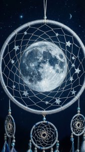 帶有月亮和星星的銀色捕夢網，懸掛在繁星點點的夜空中。 — 捕夢網 壁紙