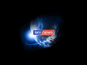 Sky News標誌在太空中發光的藍色地球上方。