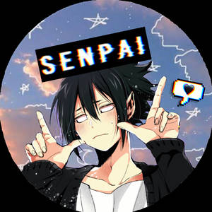 黑髮臉紅的動畫角色在星空下做出和平手勢，帶有「SENPAI」文字。