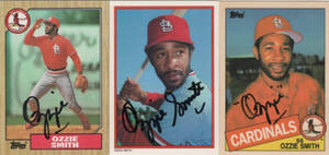 三張帶有簽名和球隊標誌的復古 Ozzie Smith 棒球卡。 — 棒球 壁紙
