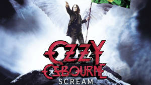 Ozzy Osbourne 帶著天使翅膀，在白雪覆蓋的山峰上舉著旗幟。