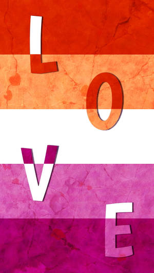 色彩繽紛嘅紋理背景上，以粗體白色字母寫成嘅「LOVE」。