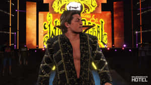 摔角手身穿華麗外套，在鮮豔燈光下站在WWE SmackDown Hotel舞台上。 — 摔角 GIF 壁紙