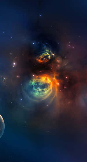 深空中色彩繽紛的星雲和星星，左側有一顆行星