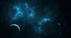 青綠色星雲和行星漂浮在佈滿星辰的宇宙虛空中。