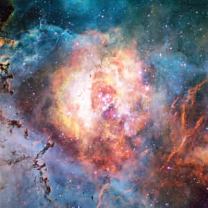 一個色彩繽紛的星雲，在深空中散發著發光的氣體雲和星星。